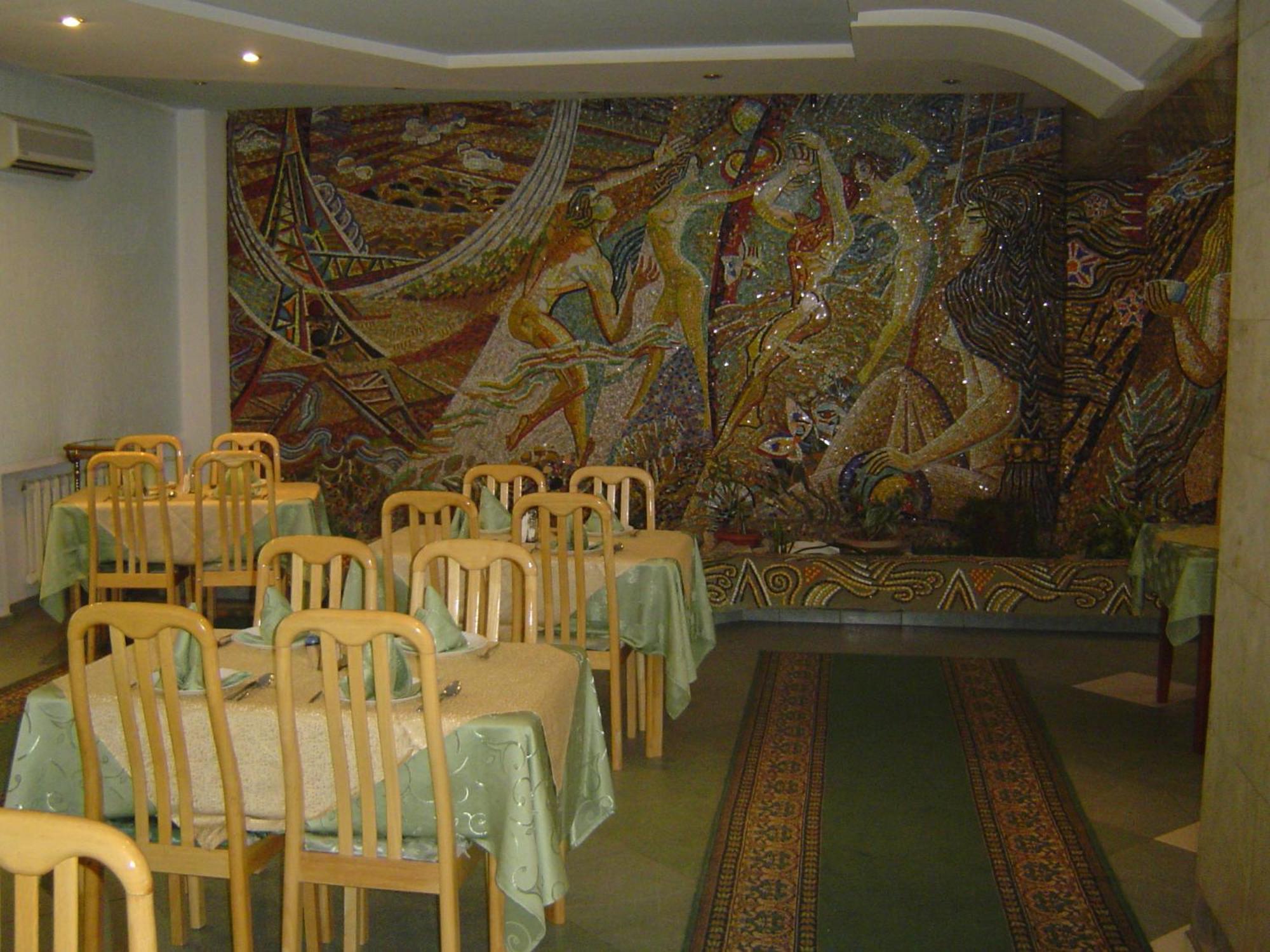Zhibek Zholy Hotel Astana Bagian luar foto